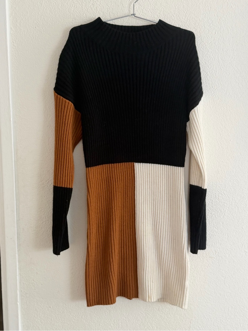 Ribbed Colorblock Long Sleeve Sweater Dress - Black, Brown & Cream